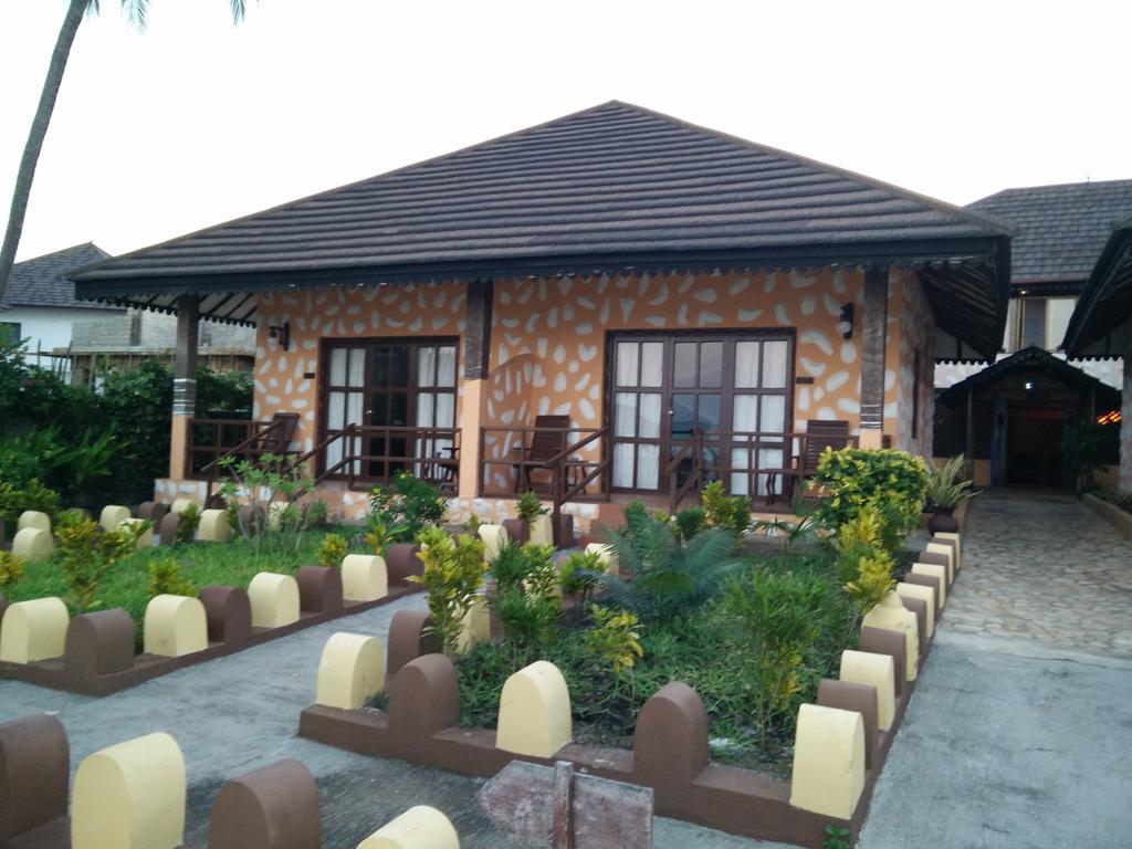 Arabian Nights Hotel Падже Екстер'єр фото