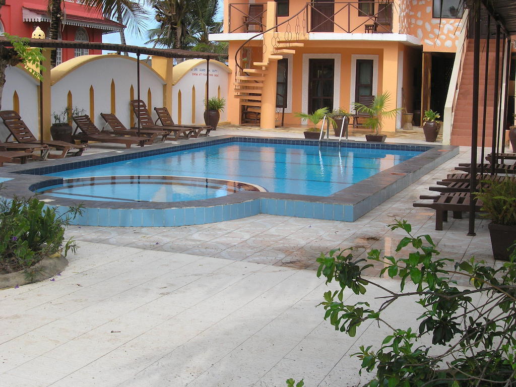 Arabian Nights Hotel Падже Екстер'єр фото