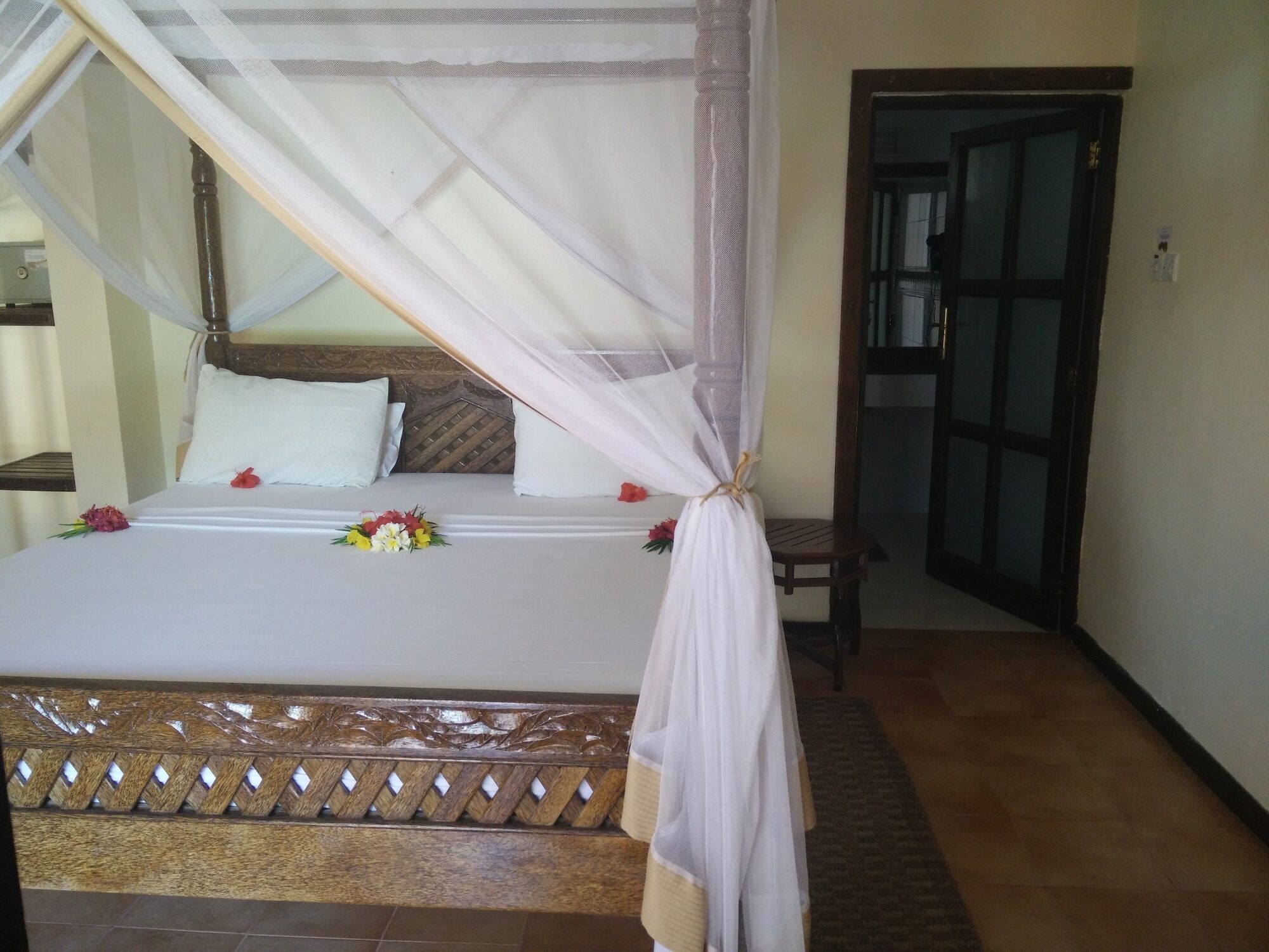 Arabian Nights Hotel Падже Екстер'єр фото